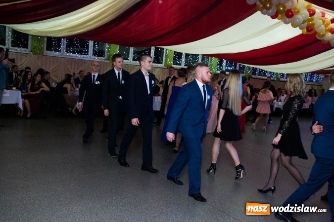 Zdjęcie w galerii na portalu naszwodzislaw.com: Drugi dzień studniówek w wodzisławskim Ekonomiku  wiadomości z regionu