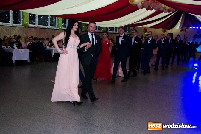 Zdjęcie w galerii na portalu naszwodzislaw.com: Drugi dzień studniówek w wodzisławskim Ekonomiku  wiadomości z regionu