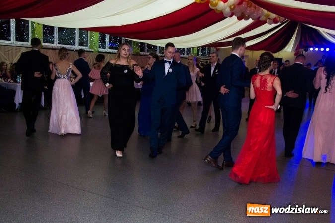 Zdjęcie w galerii na portalu naszwodzislaw.com: Drugi dzień studniówek w wodzisławskim Ekonomiku  wiadomości z regionu