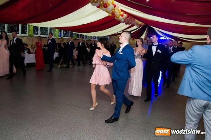 Zdjęcie w galerii na portalu naszwodzislaw.com: Drugi dzień studniówek w wodzisławskim Ekonomiku  wiadomości z regionu