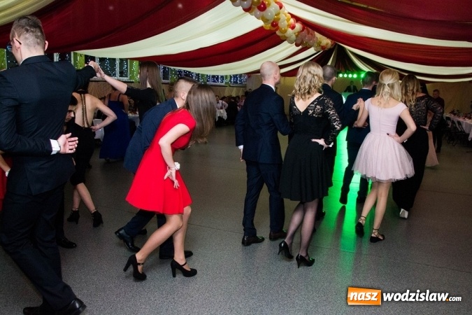 Zdjęcie w galerii na portalu naszwodzislaw.com: Drugi dzień studniówek w wodzisławskim Ekonomiku  wiadomości z regionu