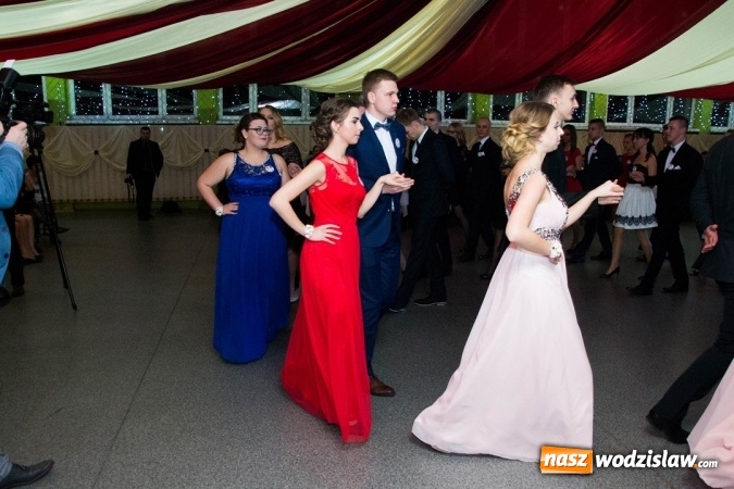 Zdjęcie w galerii na portalu naszwodzislaw.com: Drugi dzień studniówek w wodzisławskim Ekonomiku  wiadomości z regionu