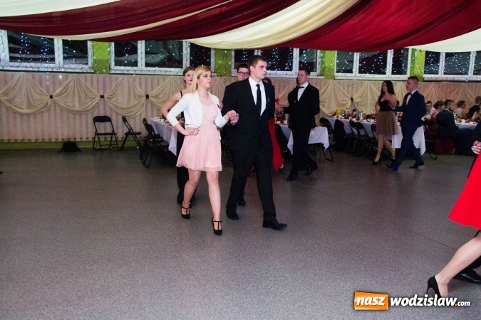 Zdjęcie w galerii na portalu naszwodzislaw.com: Drugi dzień studniówek w wodzisławskim Ekonomiku  wiadomości z regionu