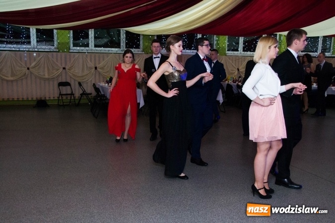 Zdjęcie w galerii na portalu naszwodzislaw.com: Drugi dzień studniówek w wodzisławskim Ekonomiku  wiadomości z regionu