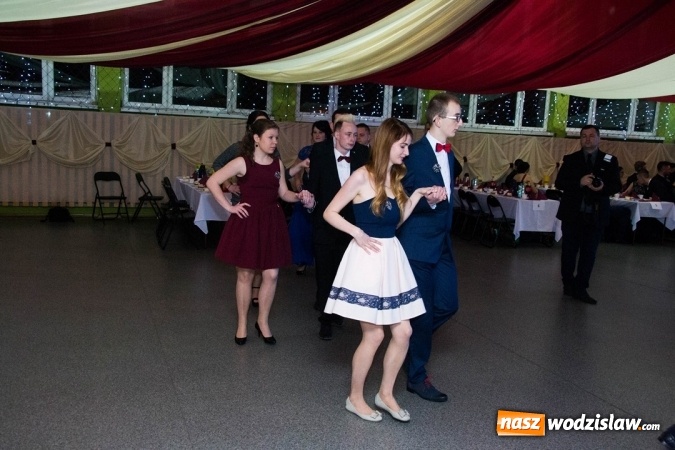 Zdjęcie w galerii na portalu naszwodzislaw.com: Drugi dzień studniówek w wodzisławskim Ekonomiku  wiadomości z regionu