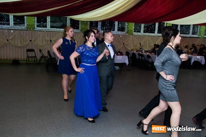 Zdjęcie w galerii na portalu naszwodzislaw.com: Drugi dzień studniówek w wodzisławskim Ekonomiku  wiadomości z regionu