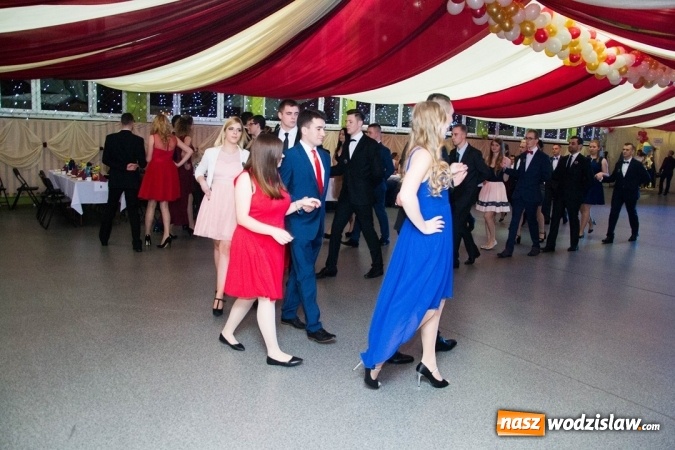 Zdjęcie w galerii na portalu naszwodzislaw.com: Drugi dzień studniówek w wodzisławskim Ekonomiku  wiadomości z regionu