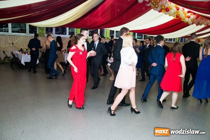 Zdjęcie w galerii na portalu naszwodzislaw.com: Drugi dzień studniówek w wodzisławskim Ekonomiku  wiadomości z regionu