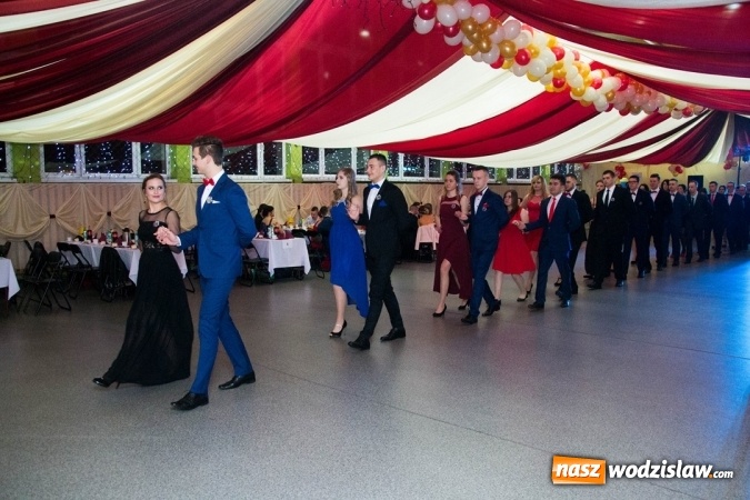 Zdjęcie w galerii na portalu naszwodzislaw.com: Drugi dzień studniówek w wodzisławskim Ekonomiku  wiadomości z regionu