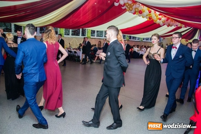 Zdjęcie w galerii na portalu naszwodzislaw.com: Drugi dzień studniówek w wodzisławskim Ekonomiku  wiadomości z regionu