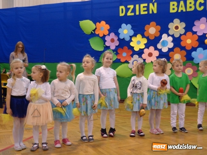 Zdjęcie w galerii na portalu naszwodzislaw.com: Dzień Babci i Dziadka w Zespole Szkolno – Przedszkolnym nr 5  wiadomości z regionu