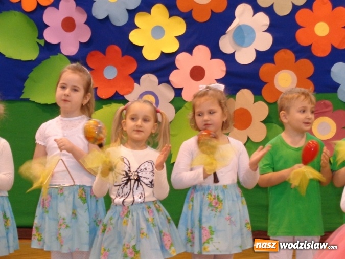 Zdjęcie w galerii na portalu naszwodzislaw.com: Dzień Babci i Dziadka w Zespole Szkolno – Przedszkolnym nr 5  wiadomości z regionu