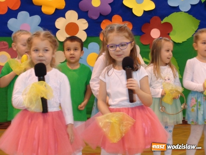 Zdjęcie w galerii na portalu naszwodzislaw.com: Dzień Babci i Dziadka w Zespole Szkolno – Przedszkolnym nr 5  wiadomości z regionu