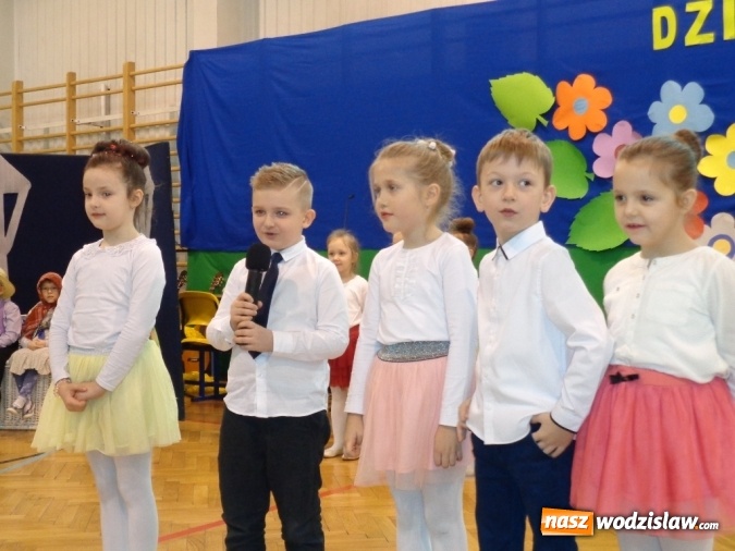 Zdjęcie w galerii na portalu naszwodzislaw.com: Dzień Babci i Dziadka w Zespole Szkolno – Przedszkolnym nr 5  wiadomości z regionu