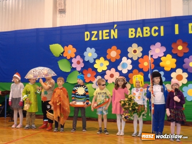 Zdjęcie w galerii na portalu naszwodzislaw.com: Dzień Babci i Dziadka w Zespole Szkolno – Przedszkolnym nr 5  wiadomości z regionu