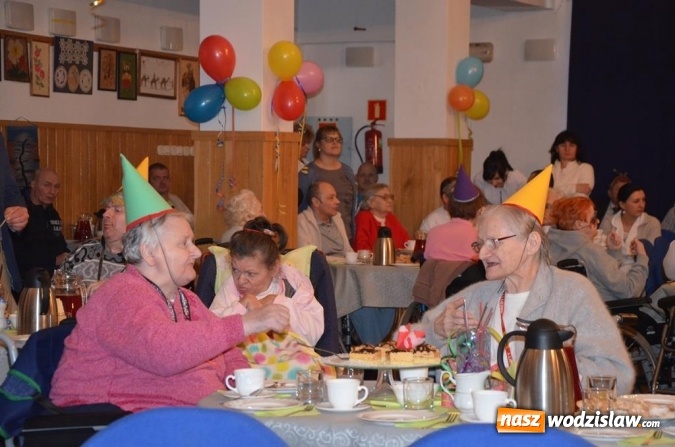 Zdjęcie w galerii na portalu naszwodzislaw.com: Karnawałowa maskarada w gorzyckim DPS wiadomości z regionu