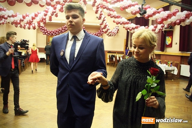 Zdjęcie w galerii na portalu naszwodzislaw.com: I LO w Wodzisławiu Śląskim zakończyło maraton studni&oacute;wkowy. Zobacz zdjęcia wiadomości z regionu