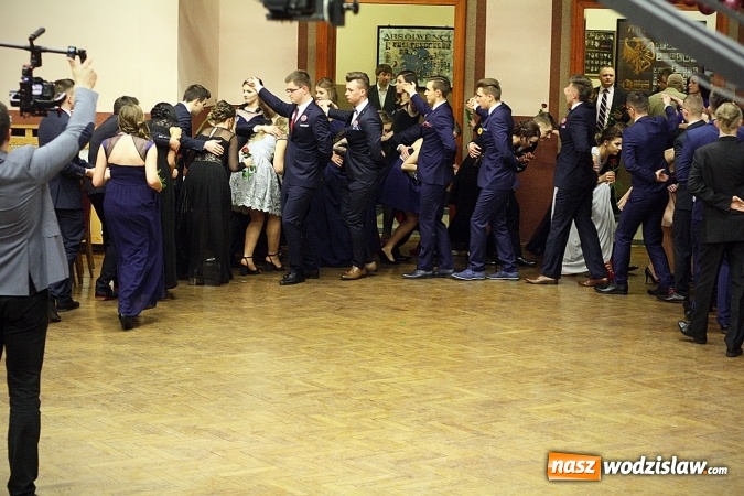 Zdjęcie w galerii na portalu naszwodzislaw.com: I LO w Wodzisławiu Śląskim zakończyło maraton studni&oacute;wkowy. Zobacz zdjęcia wiadomości z regionu