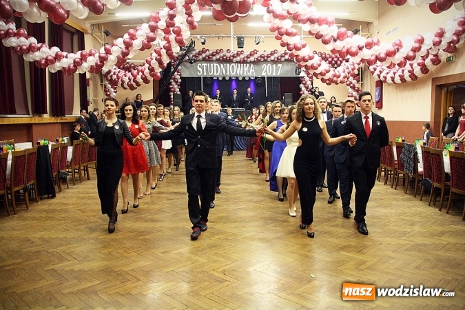 Zdjęcie w galerii na portalu naszwodzislaw.com: I LO w Wodzisławiu Śląskim zakończyło maraton studni&oacute;wkowy. Zobacz zdjęcia wiadomości z regionu