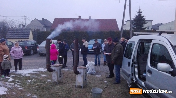 Zdjęcie w galerii na portalu naszwodzislaw.com: Pokaz górnego spalania w Kokoszycach wiadomości z regionu