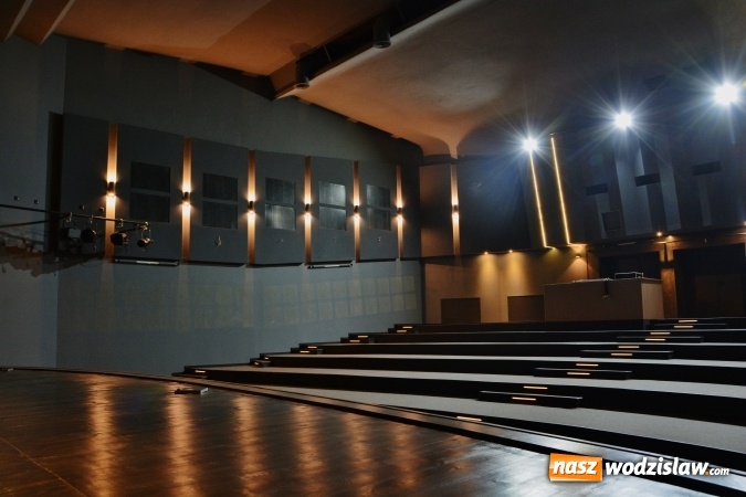 Zdjęcie w galerii na portalu naszwodzislaw.com: WCK prezentuje odnowioną salę widowiskową  wiadomości z regionu