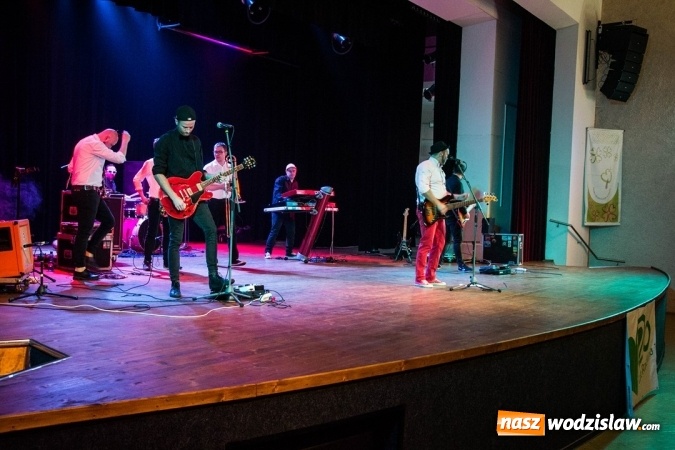 Zdjęcie w galerii na portalu naszwodzislaw.com: Walentynki w Radlinie: Cała Góra Barwinków  wiadomości z regionu