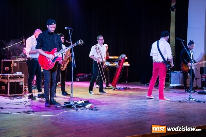 Zdjęcie w galerii na portalu naszwodzislaw.com: Walentynki w Radlinie: Cała Góra Barwinków  wiadomości z regionu