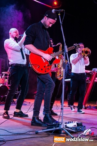 Zdjęcie w galerii na portalu naszwodzislaw.com: Walentynki w Radlinie: Cała Góra Barwinków  wiadomości z regionu