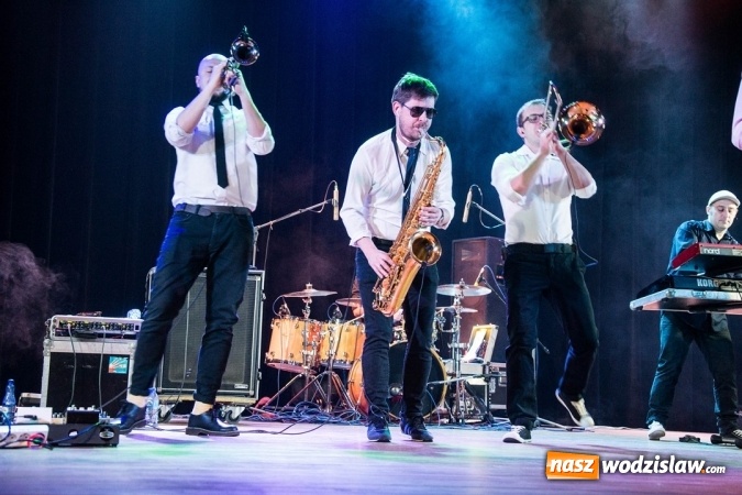 Zdjęcie w galerii na portalu naszwodzislaw.com: Walentynki w Radlinie: Cała Góra Barwinków  wiadomości z regionu