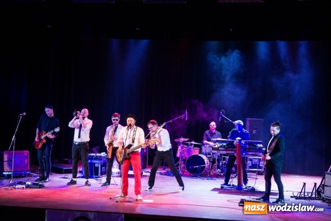 Zdjęcie w galerii na portalu naszwodzislaw.com: Walentynki w Radlinie: Cała Góra Barwinków  wiadomości z regionu