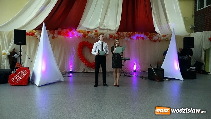 Zdjęcie w galerii na portalu naszwodzislaw.com: Otwórzmy nasze serca. Wodzisławski Ekonomik charytatywnie wiadomości z regionu