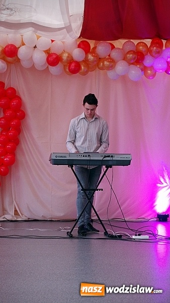 Zdjęcie w galerii na portalu naszwodzislaw.com: Otwórzmy nasze serca. Wodzisławski Ekonomik charytatywnie wiadomości z regionu