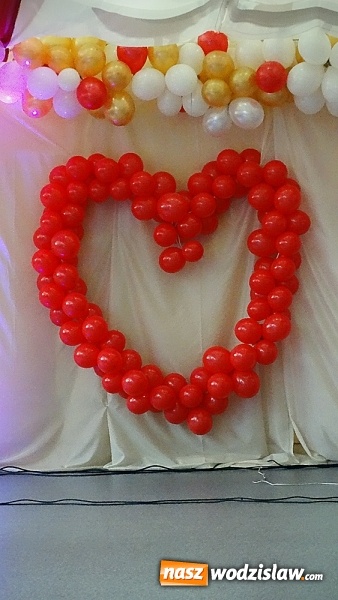 Zdjęcie w galerii na portalu naszwodzislaw.com: Otwórzmy nasze serca. Wodzisławski Ekonomik charytatywnie wiadomości z regionu