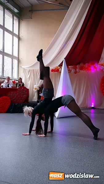 Zdjęcie w galerii na portalu naszwodzislaw.com: Otwórzmy nasze serca. Wodzisławski Ekonomik charytatywnie wiadomości z regionu