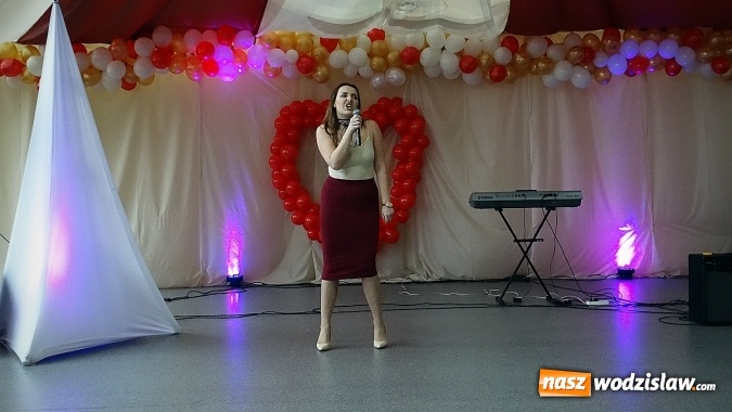 Zdjęcie w galerii na portalu naszwodzislaw.com: Otwórzmy nasze serca. Wodzisławski Ekonomik charytatywnie wiadomości z regionu