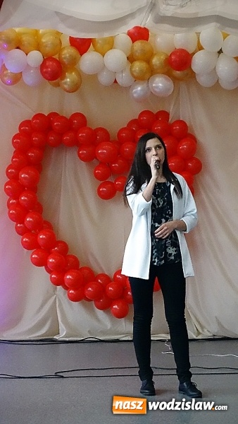 Zdjęcie w galerii na portalu naszwodzislaw.com: Otwórzmy nasze serca. Wodzisławski Ekonomik charytatywnie wiadomości z regionu