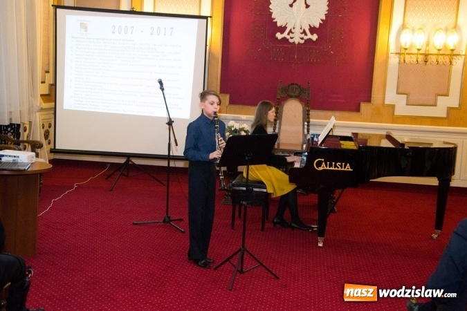 Zdjęcie w galerii na portalu naszwodzislaw.com: Wodzisławski Uniwersytet Trzeciego Wieku. Zorganizowano wystawę z okazji 10-lecia  wiadomości z regionu