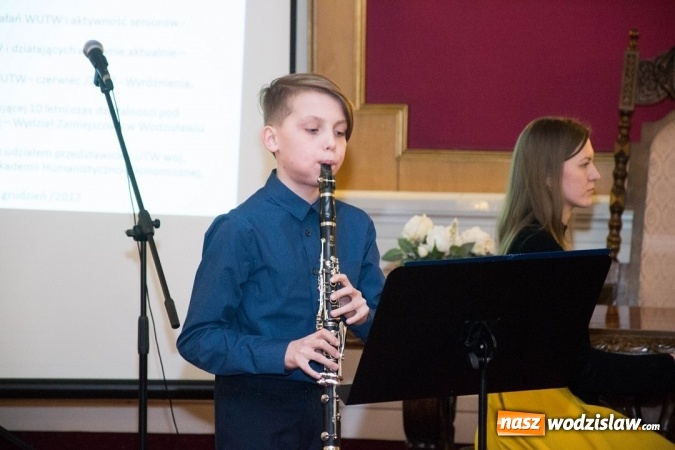 Zdjęcie w galerii na portalu naszwodzislaw.com: Wodzisławski Uniwersytet Trzeciego Wieku. Zorganizowano wystawę z okazji 10-lecia  wiadomości z regionu