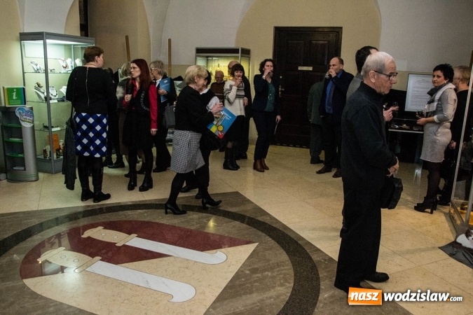 Zdjęcie w galerii na portalu naszwodzislaw.com: Wodzisławski Uniwersytet Trzeciego Wieku. Zorganizowano wystawę z okazji 10-lecia  wiadomości z regionu