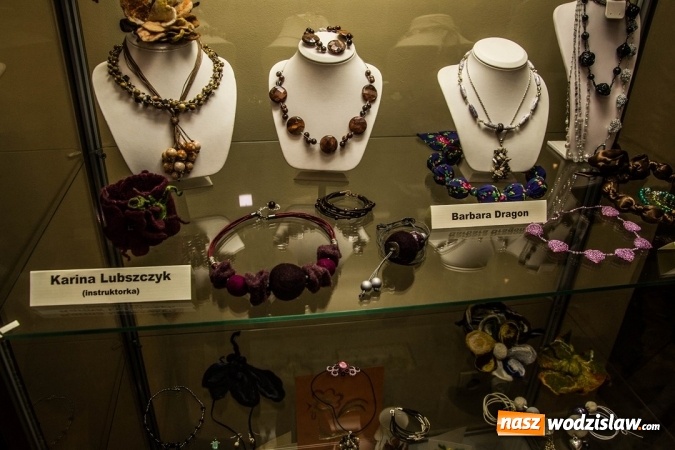 Zdjęcie w galerii na portalu naszwodzislaw.com: Wodzisławski Uniwersytet Trzeciego Wieku. Zorganizowano wystawę z okazji 10-lecia  wiadomości z regionu