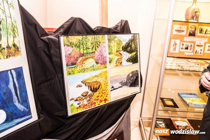 Zdjęcie w galerii na portalu naszwodzislaw.com: Wodzisławski Uniwersytet Trzeciego Wieku. Zorganizowano wystawę z okazji 10-lecia  wiadomości z regionu