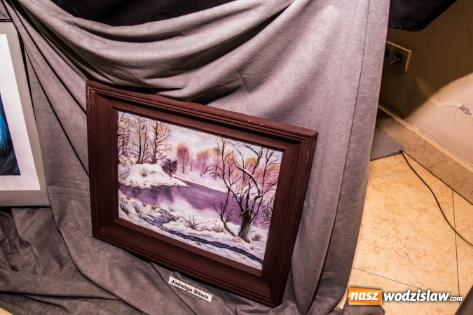 Zdjęcie w galerii na portalu naszwodzislaw.com: Wodzisławski Uniwersytet Trzeciego Wieku. Zorganizowano wystawę z okazji 10-lecia  wiadomości z regionu