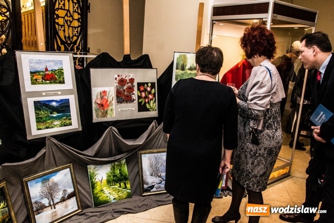 Zdjęcie w galerii na portalu naszwodzislaw.com: Wodzisławski Uniwersytet Trzeciego Wieku. Zorganizowano wystawę z okazji 10-lecia  wiadomości z regionu