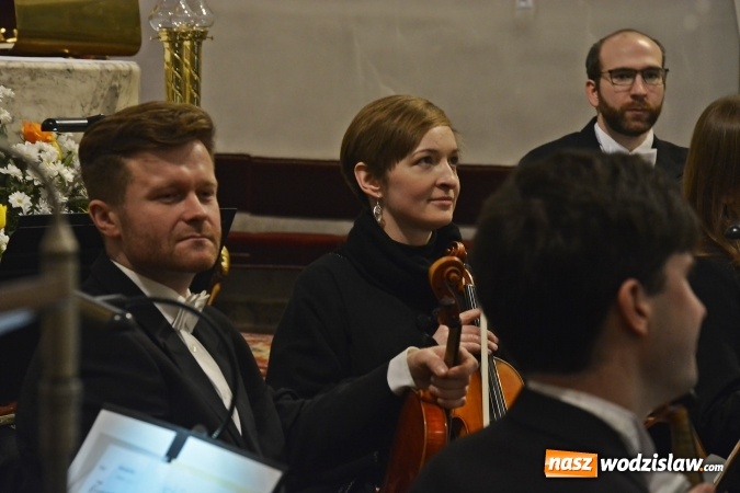 Zdjęcie w galerii na portalu naszwodzislaw.com: Jan Wincenty Hawel honorowym obywatelem Pszowa. Śląska Orkiestra Kameralna zagrała w bazylice wiadomości z regionu