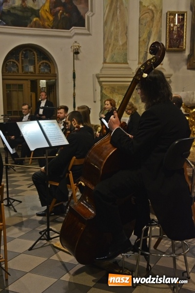 Zdjęcie w galerii na portalu naszwodzislaw.com: Jan Wincenty Hawel honorowym obywatelem Pszowa. Śląska Orkiestra Kameralna zagrała w bazylice wiadomości z regionu