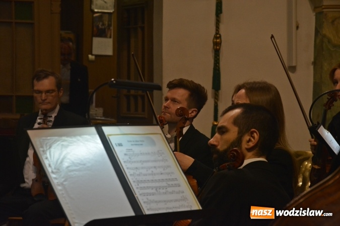 Zdjęcie w galerii na portalu naszwodzislaw.com: Jan Wincenty Hawel honorowym obywatelem Pszowa. Śląska Orkiestra Kameralna zagrała w bazylice wiadomości z regionu