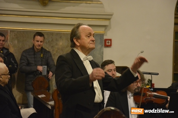 Zdjęcie w galerii na portalu naszwodzislaw.com: Jan Wincenty Hawel honorowym obywatelem Pszowa. Śląska Orkiestra Kameralna zagrała w bazylice wiadomości z regionu