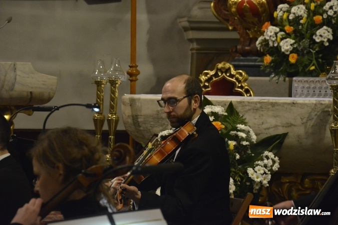 Zdjęcie w galerii na portalu naszwodzislaw.com: Jan Wincenty Hawel honorowym obywatelem Pszowa. Śląska Orkiestra Kameralna zagrała w bazylice wiadomości z regionu