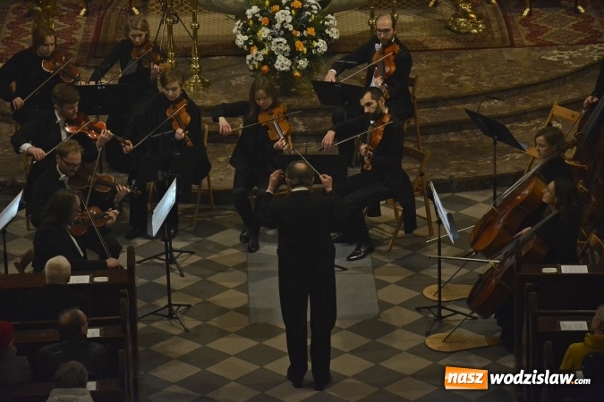 Zdjęcie w galerii na portalu naszwodzislaw.com: Jan Wincenty Hawel honorowym obywatelem Pszowa. Śląska Orkiestra Kameralna zagrała w bazylice wiadomości z regionu
