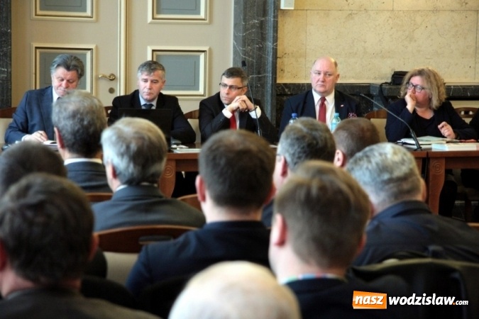 Zdjęcie w galerii na portalu naszwodzislaw.com: Rolniku! Trzymaj drób w kurniku! wiadomości z regionu